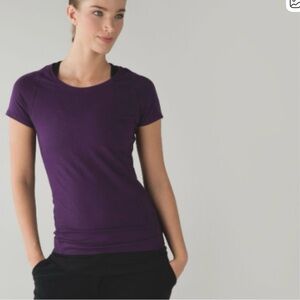 Lululemon Let Be Short Sleeve Tee in Wee Stripe Tender Violet Black Size 6